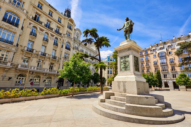 Small Group Tour of the Austrias in Madrid