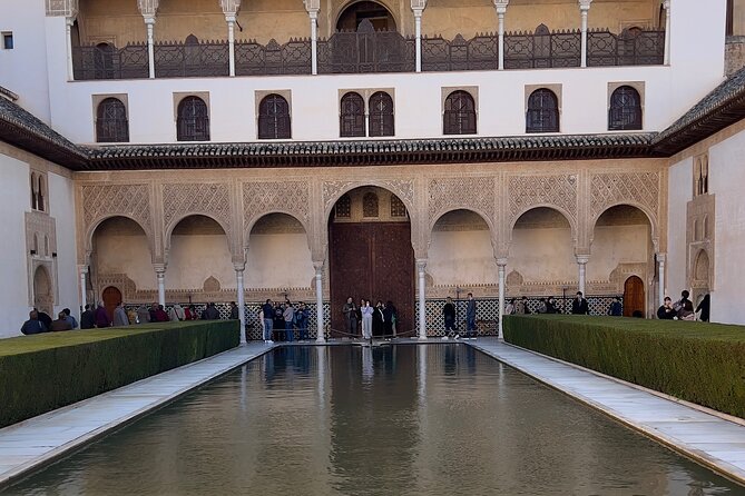 Small group visit to the Alhambra with tickets included