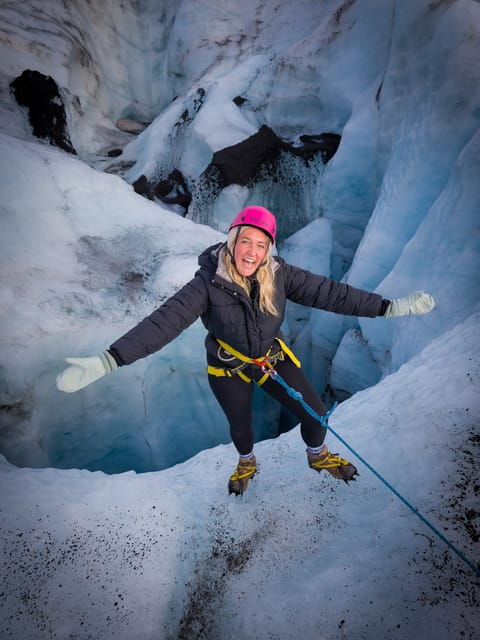 Sólheimajökull Glacier: Guided Hike with Equipment
