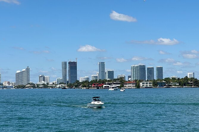 South Beach: Miami Boat Cruise and Skyline