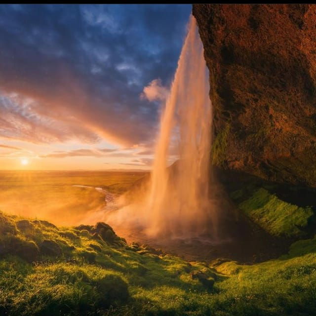 South Coast Private Luxury Tour - Visiting Seljalandsfoss: Walking Behind a Waterfall