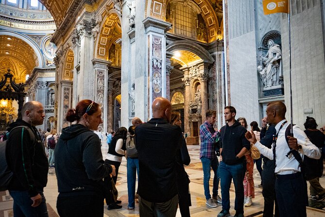 St Peter’s Basilica, Popes Tombs and Dome: Small Group Tour