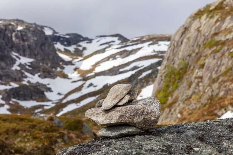 Stavanger: Kjerag Summer Hike with Packed Lunch