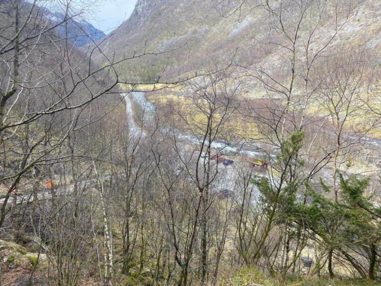 Stavanger: Manafossen Waterfall & Candle Factory Guided Tour