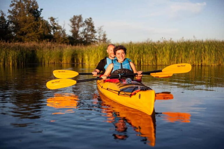 Stockholm: Sunset Archipelago Kayaking & Toast on the Water