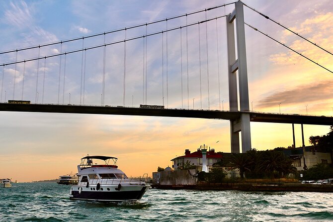 Sunset Bosphorus Yacht Tour in Istanbul