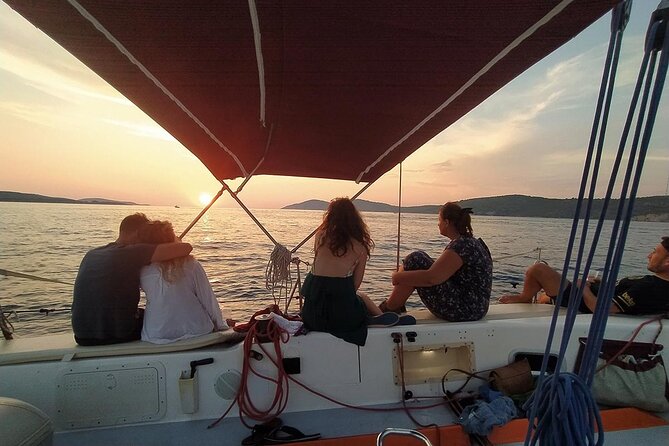 Sunset Sailing Tour on the Pakleni Islands