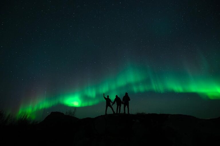 Svolvær: Ultimate Aurora Hunt