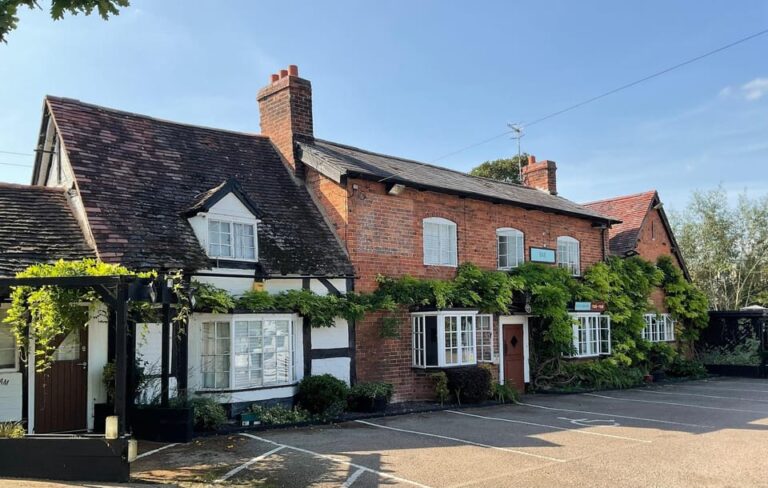 The Alternative Shakespeare Tour + 3 Course Carvery