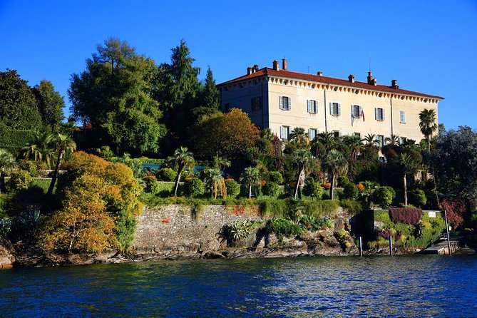 The gems of lake Maggiore – the Borromean Islands on a private guided tour