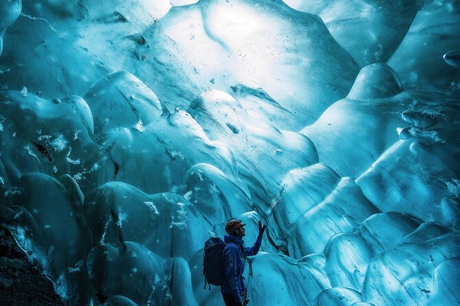 The Orignal Ice Cave Tour in Jökulsárlón Glacier Lagoon