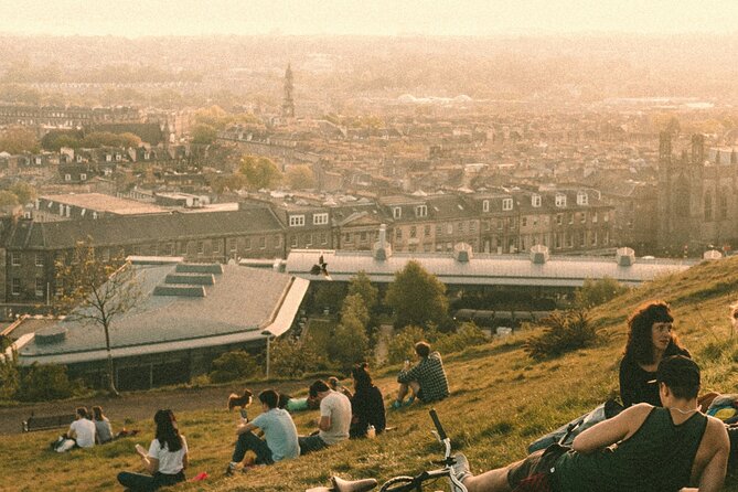 The Ultimate Edinburgh City Hike including Old and New Town - An In-Depth Look at the Tour Experience