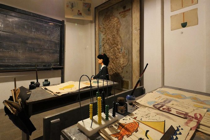 Tirana food & communism sites – 1 day
