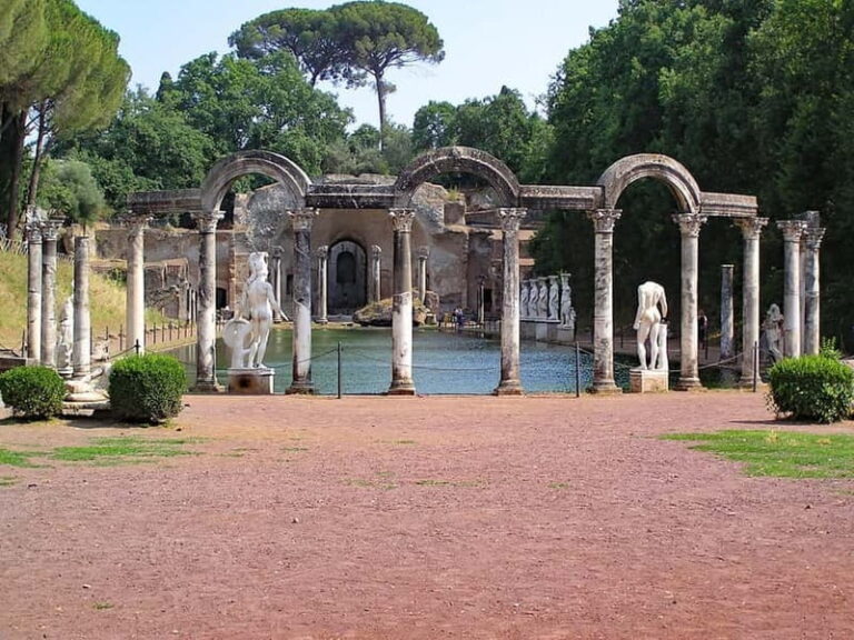 Tivoli – Private Historic Walking Tour