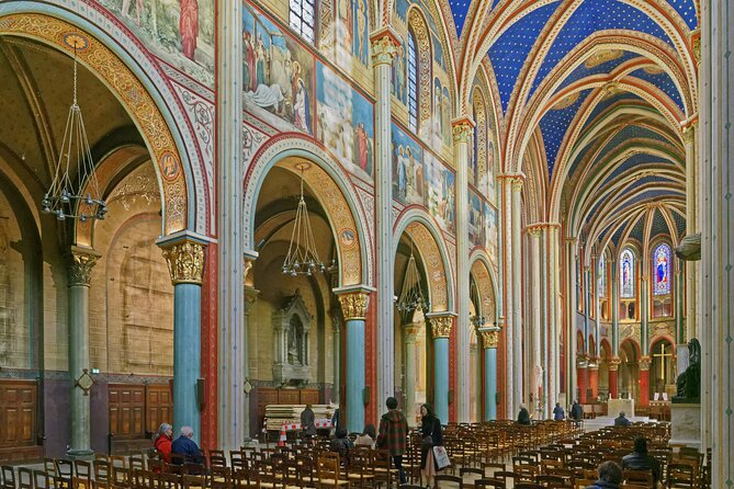 Top-Rated Churches in Paris Private Walking Tour
