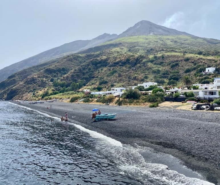 TOUR- Vulcano,Lipari,Panarea, and Stromboli (Max 5P)