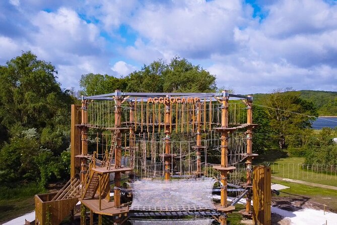 Treetop adventure course in Jablines