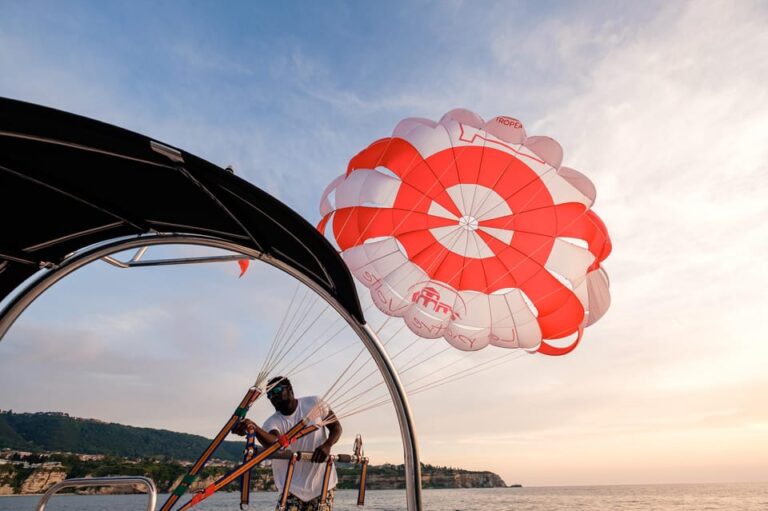Tropea: Parasailing Experience
