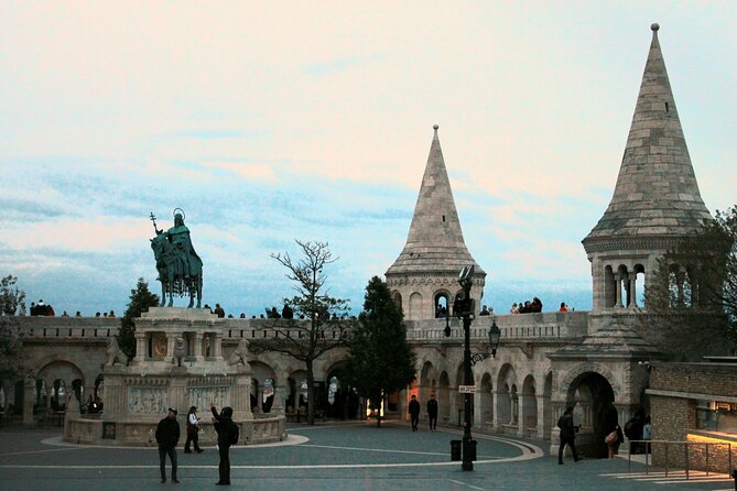 True Crime Walking Tour in the Buda Castle district - Exploring the Itinerary: What You’ll Experience  