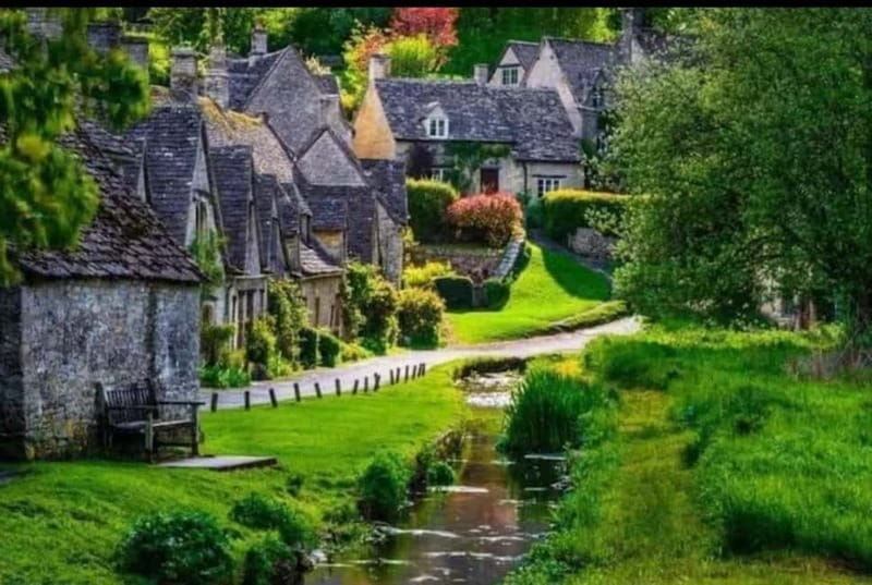"Unforgettable Cotswolds Villages & Windsor Day Tour - Who Should Consider This Tour?