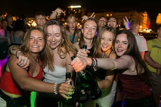 UNLIMITED DRINKS- Budapest Bar Pub Crawl - FREE SHOTS - VIP Entry - Good To Know