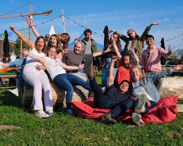 Utrecht: Vegan Food Bike Tour – 6 Tastings (excl. bike)