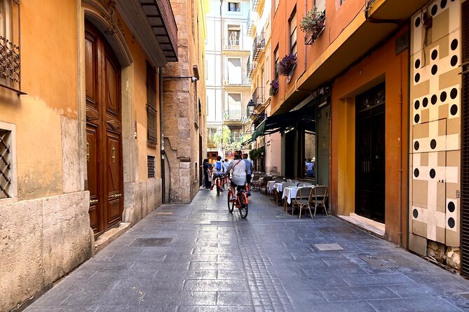 Valencia City Highlights in Guided Bike or E-Bike Tour - In-Depth Breakdown of the Itinerary