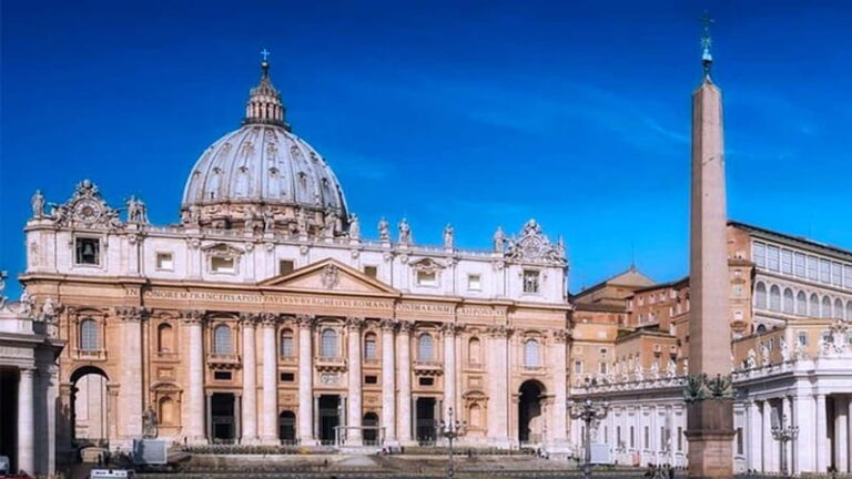 Vatican: Museums & Sistine Chapel Semi-Private Morning Tour
