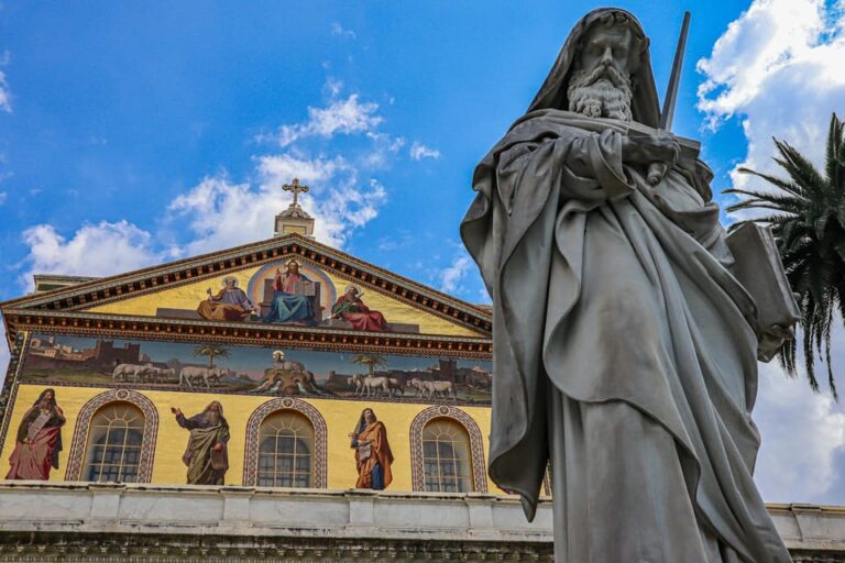 Vatican: Papal Basilicas and Holy Doors Tour with Transfers