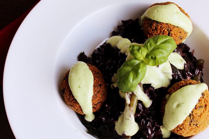 Vegan Paella and traditional plant based rice - An In-Depth Look at the Vegan Paella and Rice Tour