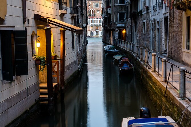 Venice at Sunset: Crimes, Legends and Mysteries