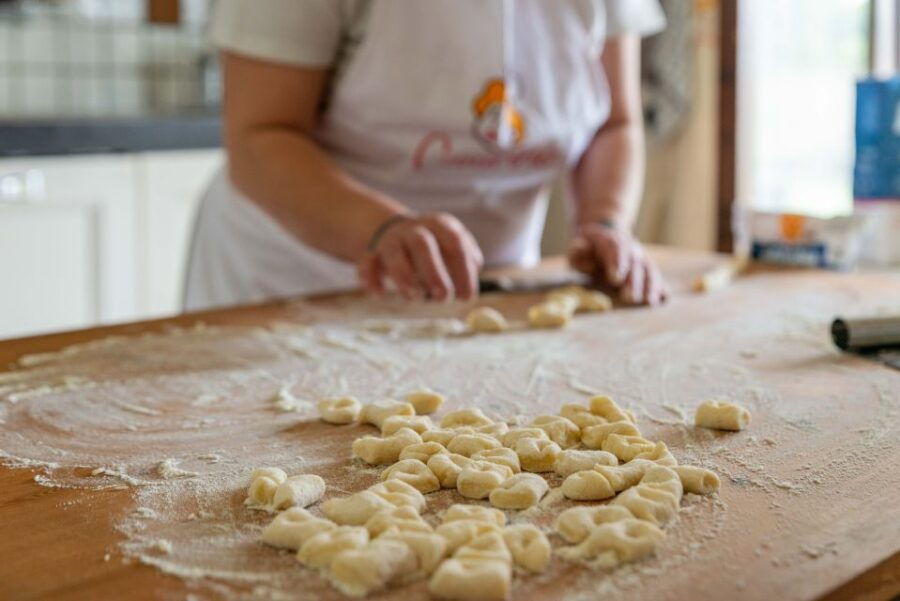 Venice: Pasta and Tiramisu Cooking Class at a Local's Home - Why Choose a Cooking Class in a Local Venetian Home?