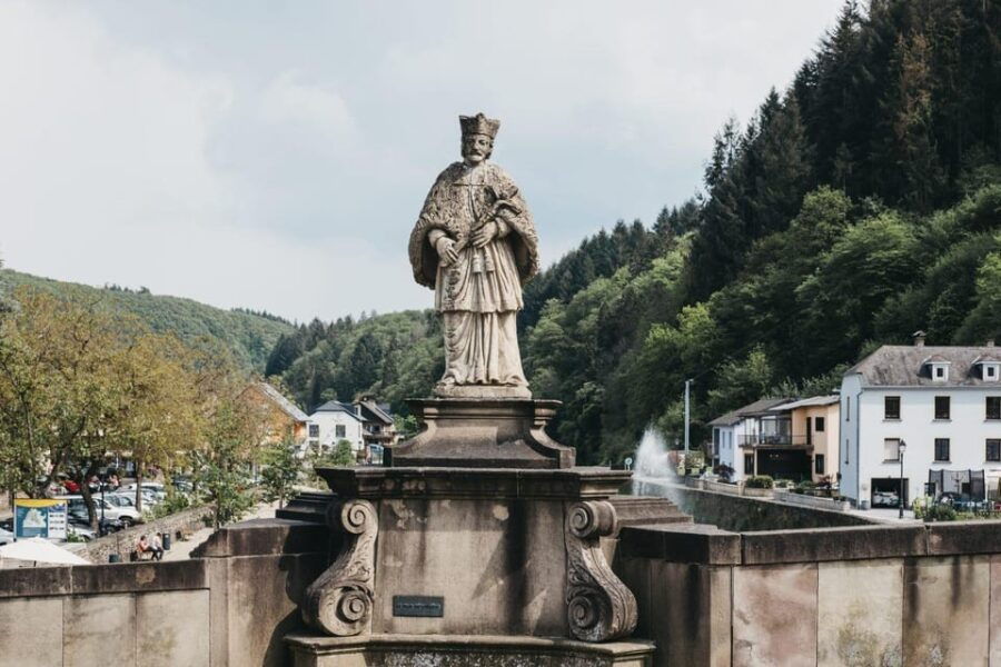 Vianden: Captivating Guided Walking Tour - Introduction: Why Choose This Tour?