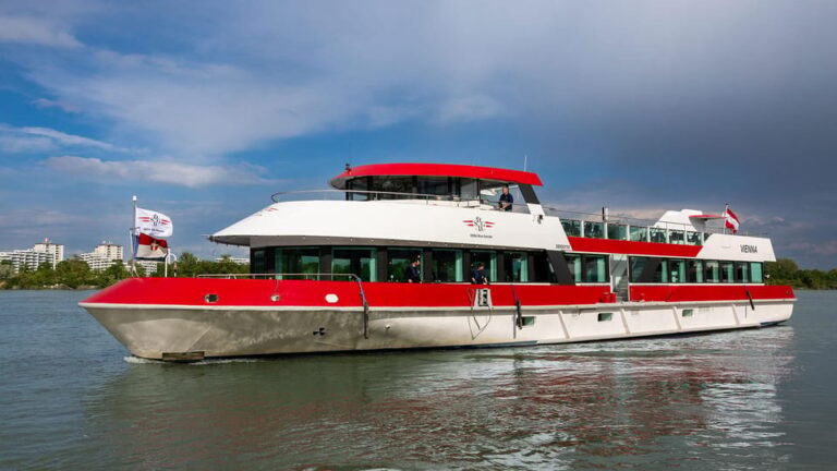 Vienna: 2-hour Danube Panorama Tour (Cruise Only)