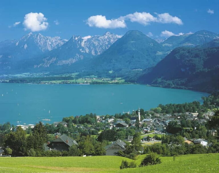 Vienna: Hallstatt, Salzburg, Melk, Alps & Lakes Day Trip