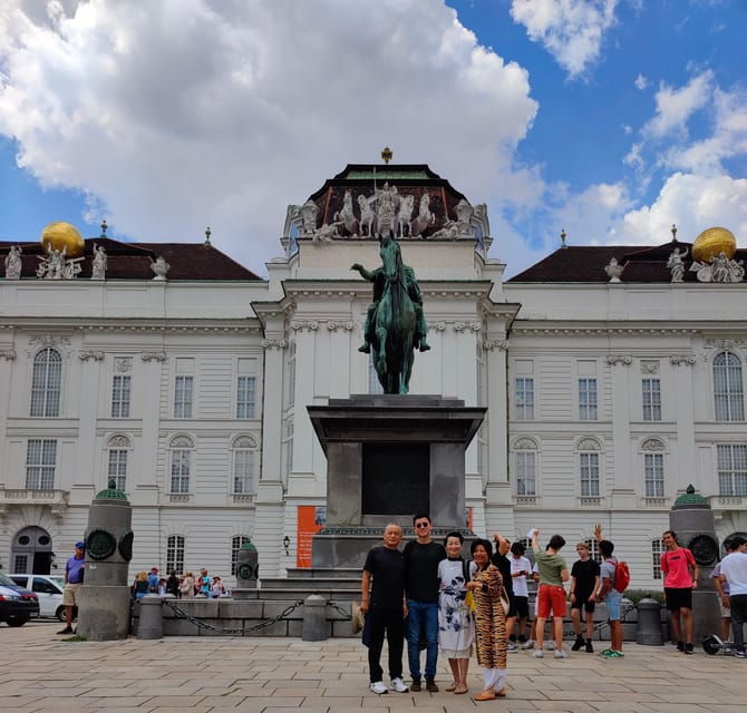 Vienna: Highlight Tour (max 8 pax)