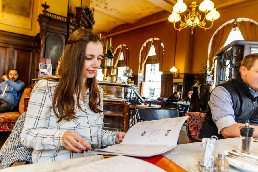 Vienna: Typical Austrian Food Tour with Coffee House Visit - Starting Point: Silicium Porzellan