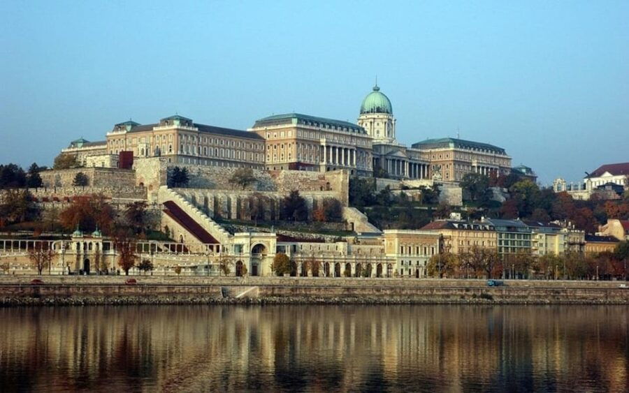 Vienna:Private & Customizable Budapest Day Trip with a Local - Exploring the Budapest Highlights