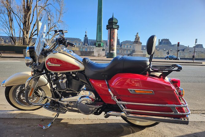 Vintage Motorcycle Rental in Paris