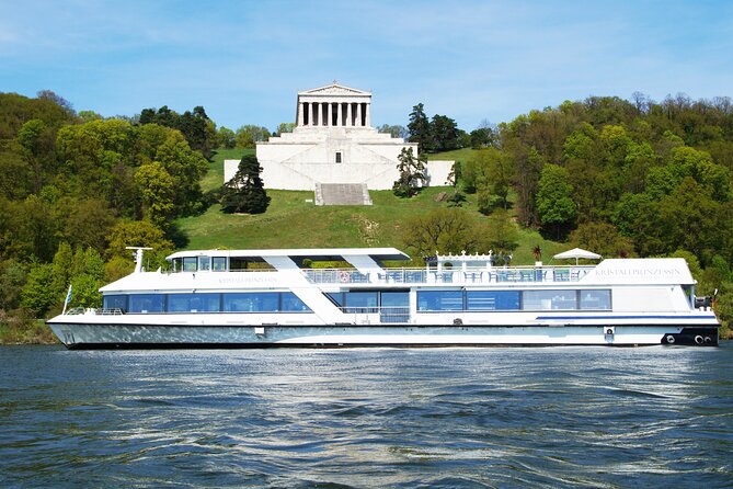 Walhalla tour by boat in Regensburg - An In-Depth Look at the Walhalla Boat Trip