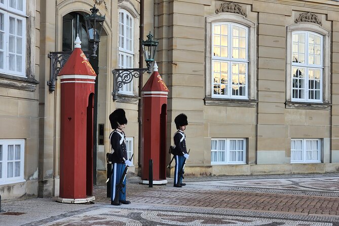 Walk & Ferry: Copenhagen Highlights + Change of Guards Finale