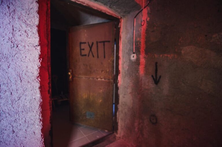 Warsaw: 60-minute Escape Room Game