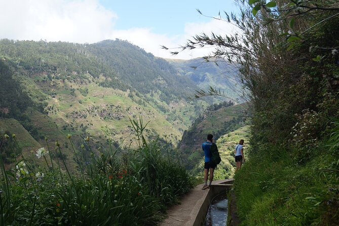 Wet your hair in the amazing Moinhos/Nova Levada
