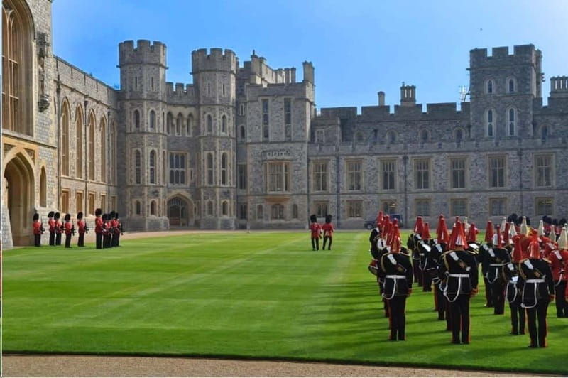 Windsor Castle and Tower of London Tour with Entry Tickets - An In-Depth Look at the Tour Experience