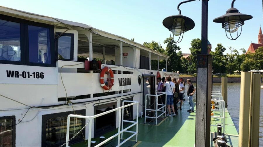 Wrocaw: Boat cruise with a licensed guide (1 hour) - An In-Depth Look at the Wrocław Boat Cruise Experience