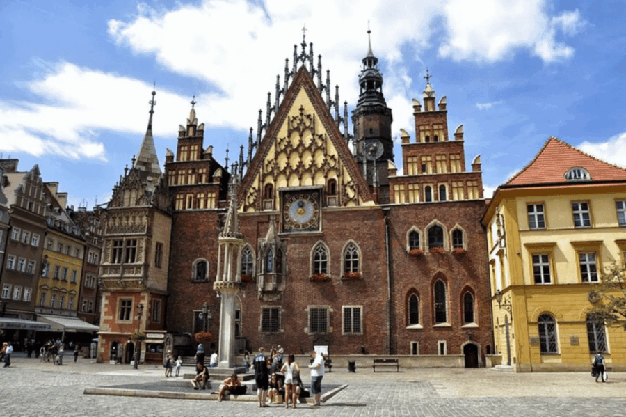 Wrocaw: Christmas Market and City Highlights Walking Tour - A Deep Dive into the Tour Experience  