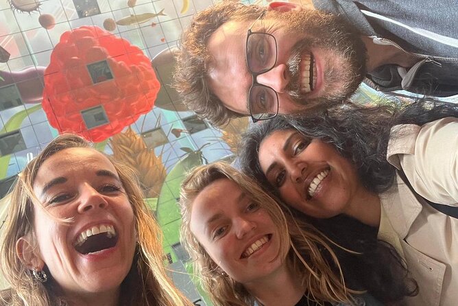 #1 Food Tour in Rotterdam: Eat & Enjoy with a Local Guide - The Guide: Knowledge and Atmosphere