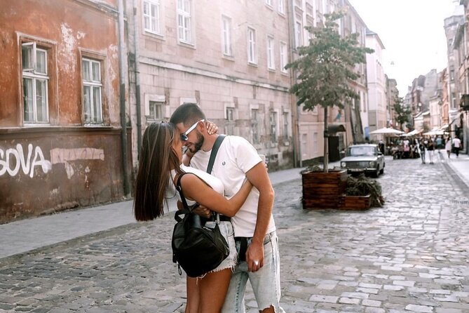 1 Hour Private Photoshoot Tour in Tirana - Frequently Asked Questions