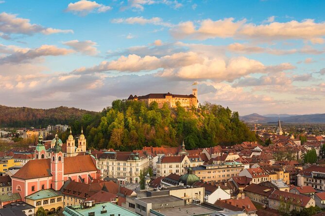 2 Hours Ljubljana Private Walking Tour with a Guide - The Itinerary: Stepping into Ljubljana’s Layers