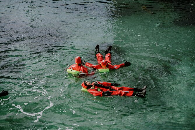 2 Hours Urban Arctic Floating Activity in the Harbours of Tromsø - Practical Details That Matter  